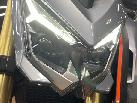 2026 QJMotor SRK 125 S, серый, 300000 рублей, вид 4
