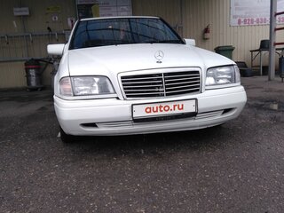 1995 Mercedes-Benz C-Класс 180 I (W202), белый, 700000 рублей, вид 1