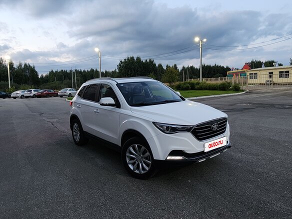 2020 FAW Besturn X40 I, белый - вид 2