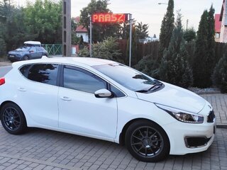 2016 Kia Ceed II Рестайлинг, белый, 1990000 рублей, вид 1