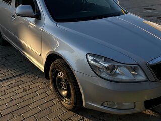 2012 Skoda Octavia II (A5) Рестайлинг, серебристый, 1150000 рублей, вид 1