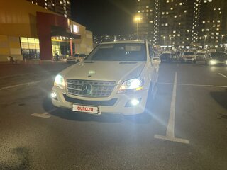 2008 Mercedes-Benz M-Класс 350 II (W164) Рестайлинг, белый, 1500000 рублей, вид 3