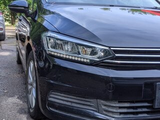 2016 Volkswagen Touran II, чёрный, 1540000 рублей, вид 1