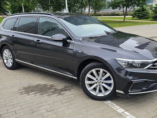 2020 Volkswagen Passat GTE B8 Рестайлинг, коричневый, 1850000 рублей, вид 3