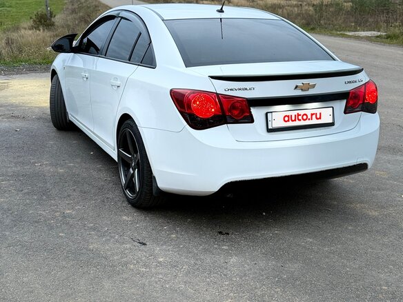 2012 Chevrolet Cruze I, белый, 850000 рублей - вид 9