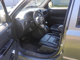 2011 Jeep Liberty (Patriot), серый, 950000 рублей, вид 4