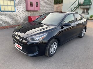 2019 Kia Rio IV, чёрный, 1180000 рублей, вид 5
