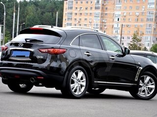 2014 Infiniti QX70, чёрный, 2350000 рублей, вид 2