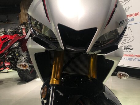 2020 Yamaha YZF-R3, серебристый, 500000 рублей, вид 4