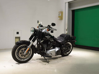2016 Harley-Davidson Fat Boy, чёрный, 1075993 рублей, вид 3