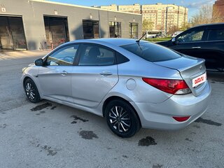 2012 Hyundai Solaris I, серебристый, 600000 рублей, вид 4