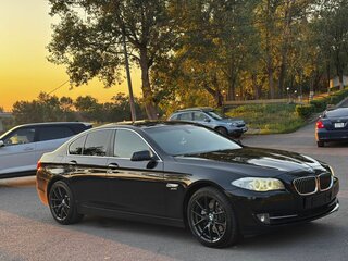 2012 BMW 5 серии 520i VI (F10/F11/F07), чёрный, 2200000 рублей, вид 2