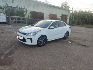 2018 Kia Rio IV, белый, 1380000 рублей, вид 2