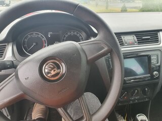 2019 Skoda Rapid I Рестайлинг, белый, 650000 рублей, вид 3