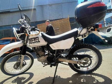 2001 Suzuki Djebel 200, серебристый, 360000 рублей, вид 3