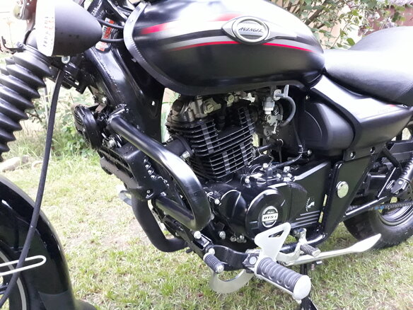 2016 Bajaj Avenger, чёрный - вид 3