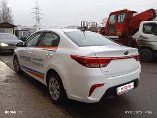 2019 Kia Rio IV, белый, 1445000 рублей, вид 4