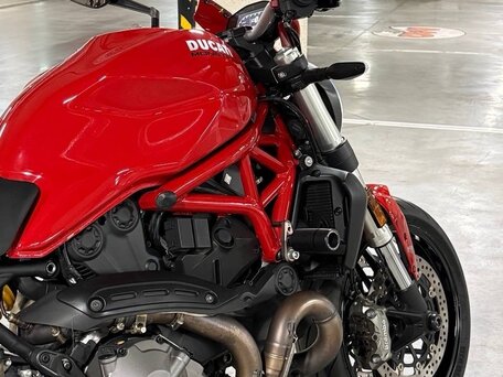 2018 Ducati Monster 821, красный, 530000 рублей, вид 5