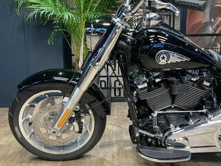 2025 Harley-Davidson Fat Boy, чёрный, 3850000 рублей, вид 2