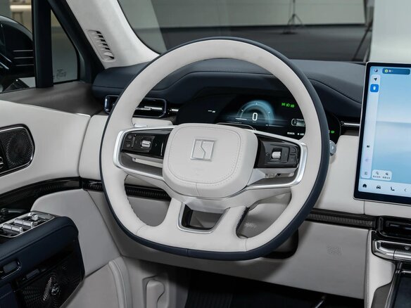 2026 Zeekr 9X 55 kWh (до 3.5 т), белый - вид 12