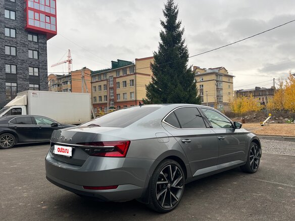 2019 Skoda Superb III Рестайлинг, серый, 2500000 рублей - вид 27