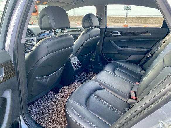 2015 Hyundai Sonata VII (LF), серый, 1350000 рублей - вид 8