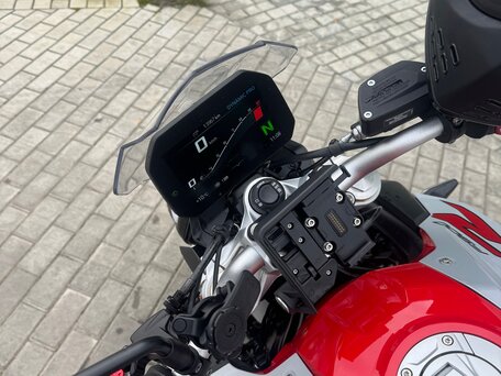 2021 BMW F 900 R, красный, 1100000 рублей, вид 5