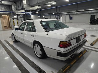 1991 Mercedes-Benz W124 300, белый, 3900000 рублей, вид 5