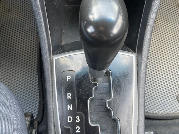 2011 Hyundai Solaris I, фиолетовый, 630000 рублей - вид 7