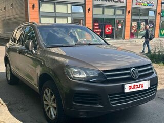 2010 Volkswagen Touareg II, коричневый, 1460000 рублей, вид 2