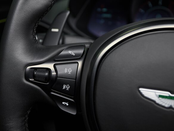 2018 Aston Martin V8 Vantage IV, зелёный - вид 20
