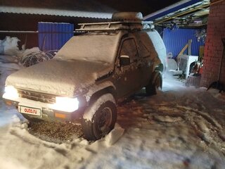 1988 Nissan Terrano I, серебристый, 400000 рублей, вид 1