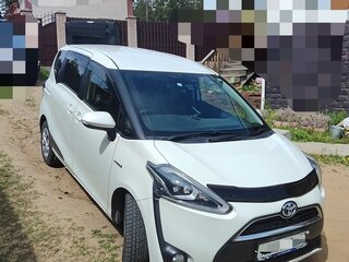 2017 Toyota Sienta II, белый, 1400000 рублей, вид 3