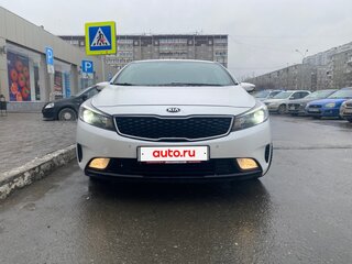 2018 Kia Cerato III Рестайлинг (Classic), белый, 1300000 рублей, вид 1