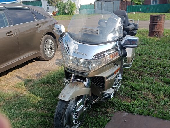 1999 Honda GL 1500 Gold Wing, золотистый, 835000 рублей - вид 1