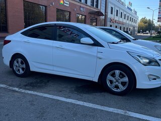 2016 Hyundai Solaris I Рестайлинг, белый, 700000 рублей, вид 3