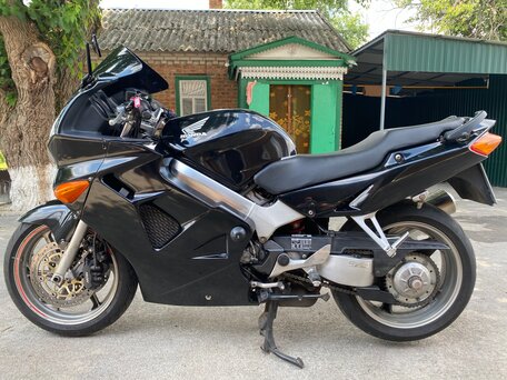 1999 Honda VFR 800, чёрный, 375000 рублей, вид 2