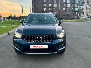 2020 Volvo XC40 I, синий, 3990000 рублей, вид 2