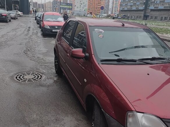 2008 Renault Logan I, красный, 270000 рублей
