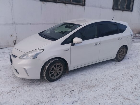 2013 Toyota Prius Alpha I (ZVW40/41), белый, 1350000 рублей - вид 4