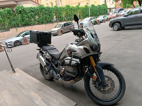 2017 Honda CRF 1000L Africa Twin, серый, 1100000 рублей, вид 3