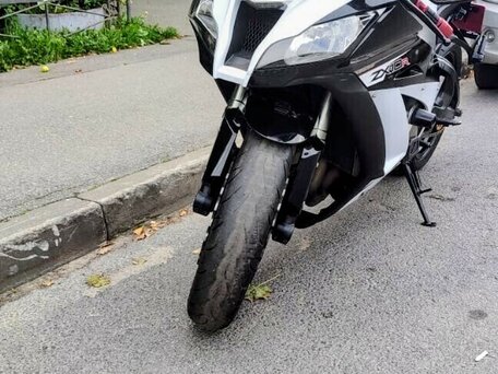 2013 Kawasaki ZX-10R Ninja, белый, 800000 рублей, вид 5