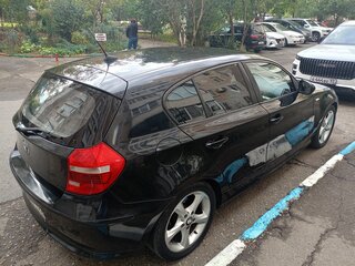 2009 BMW 1 серии 116i I (E81/E82/E87/E88) Рестайлинг, чёрный, 650000 рублей, вид 2