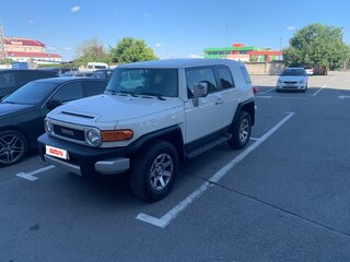 2022 Toyota FJ Cruiser, белый, 4100000 рублей, вид 1