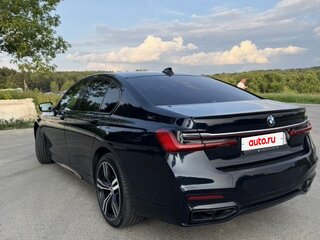 2017 BMW 7 серии 730d xDrive VI (G11/G12), чёрный, 4999999 рублей, вид 3