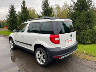 2013 Skoda Yeti I, белый, 1080000 рублей, вид 3