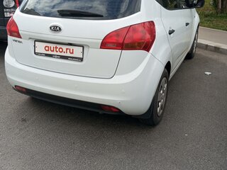2012 Kia Venga 5-speed I, белый, 899000 рублей, вид 2