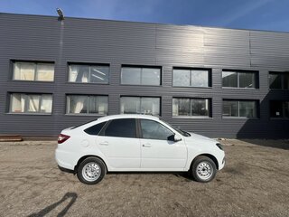 2026 Lada (ВАЗ) Granta I Рестайлинг, белый, 1017000 рублей, вид 4