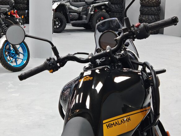2025 Royal Enfield Himalayan, чёрный - вид 20