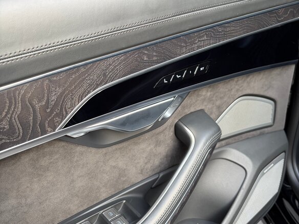 2018 Audi A8 55 TFSI IV (D5), чёрный, 3500000 рублей - вид 10